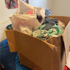 A whole box of girl clothes newborn - 3 Months